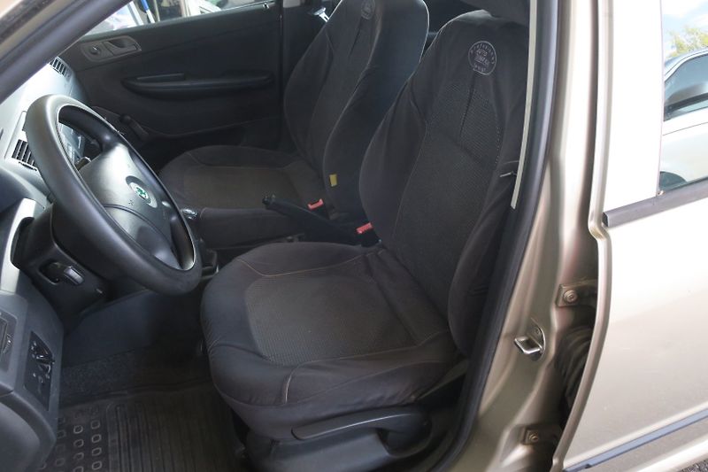 Škoda Fabia (2005) 1,2 47 kW Klima ČR STK do 7/28 - fotka 8 z 33