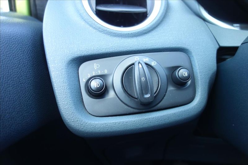 Ford Fiesta 1,2 i, ČR, KLIMATIZACE. - fotka 29 z 30