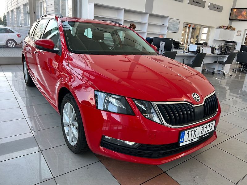 Škoda Octavia Ambition  1,5TSI 110kW - fotka 2 z 15