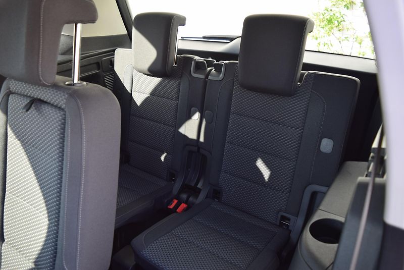 Volkswagen Touran (2018) 1.4TSI 110kw CLBMT 7MÍST LED  - fotka 17 z 48