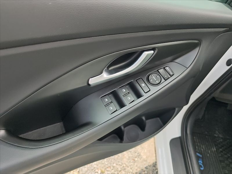 Hyundai i30 1,0 TGDI 120 Smart - fotka 11 z 11