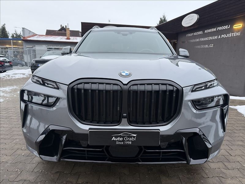 BMW X7 40d Xdrive Msport - fotka 2 z 40