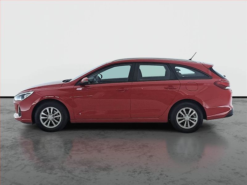 Hyundai i30 (2018) Comfort 1.4 T-GDI, Serv.kniha - fotka 3 z 16