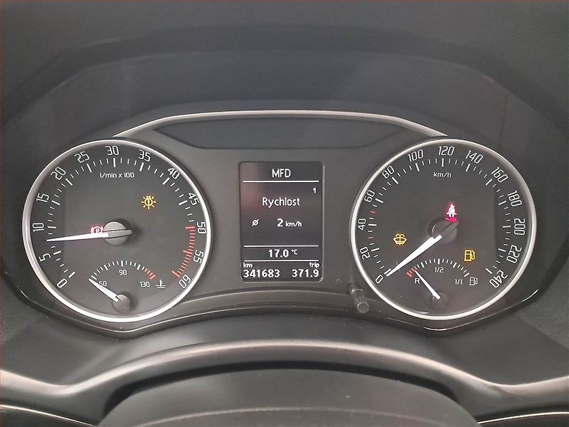 Škoda Octavia (2011) 2.0 TDI, Xenony, Tempomat - fotka 11 z 17