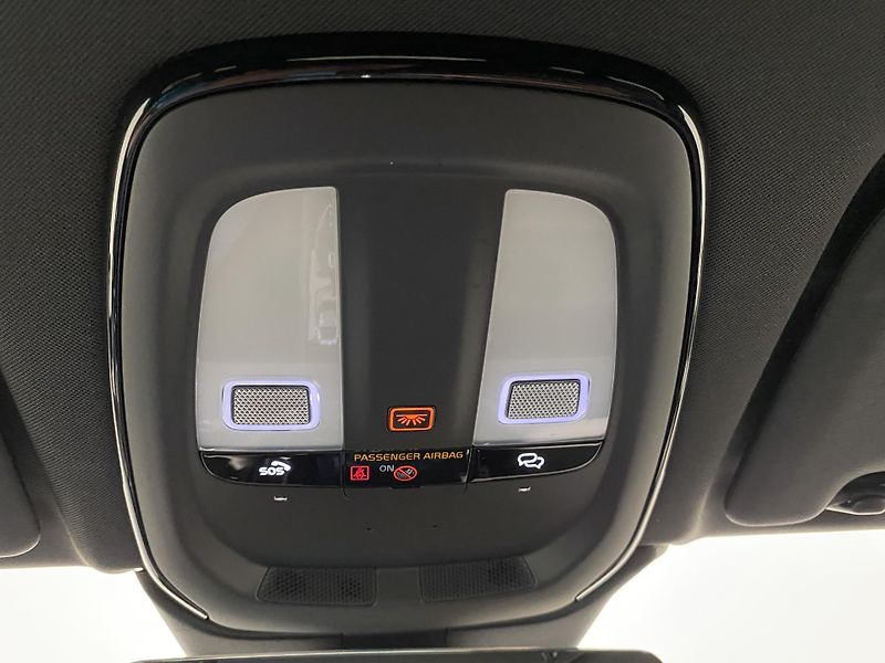 Volvo XC60 T8 AWD RECHARGE BLACK EDITION - fotka 31 z 64
