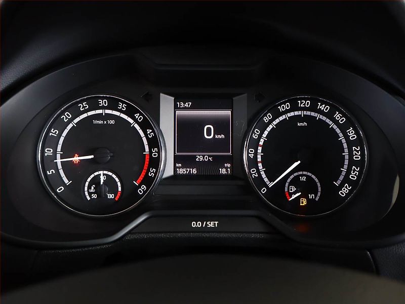 Škoda Octavia (2013) 2.0 TDI, Serv.kniha, Bi-Xenony - fotka 9 z 16