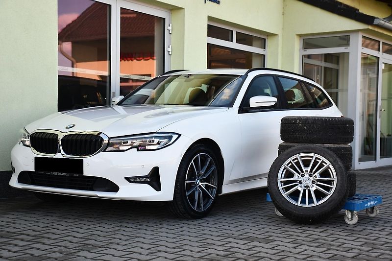 BMW Řada 3 320D xDrive 2xALU 1M ČR - fotka 2 z 38