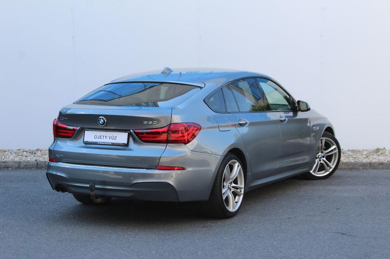 BMW Řada 5 530d xDrive Gran Turismo - fotka 2 z 21