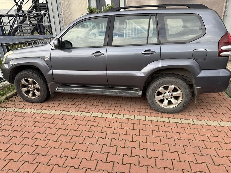 Toyota Land Cruiser (2007) - fotka 24 z 25
