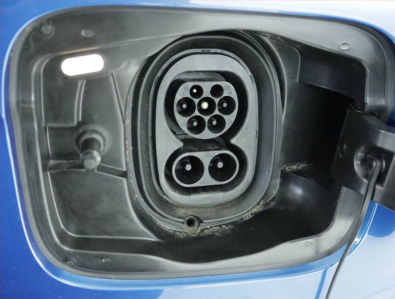 Škoda Enyaq (2022) 60 (62 kWh), SoH 94% - fotka 18 z 19