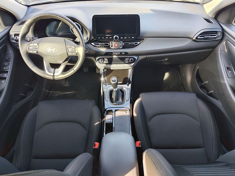 Hyundai i30 1.5 T-GDI/103kW Style - fotka 13 z 34