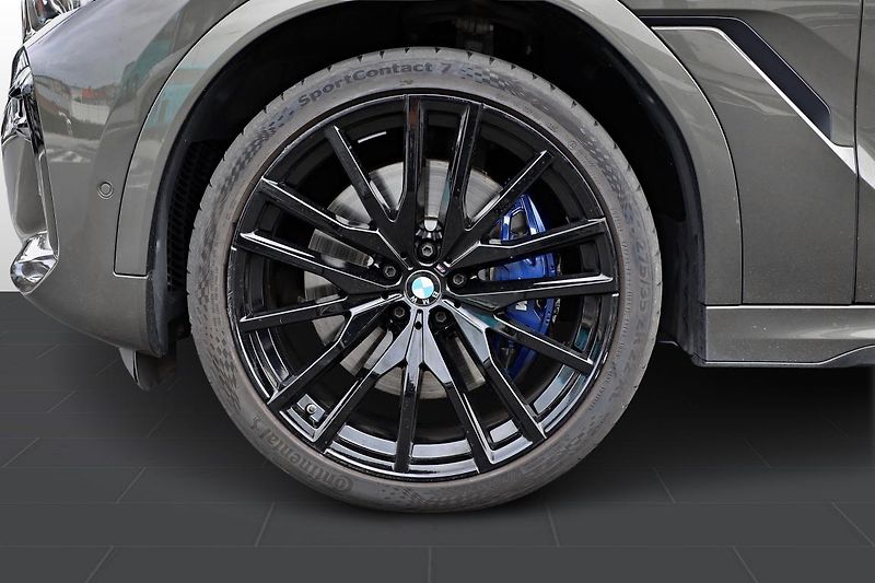 BMW X6 M50d - fotka 7 z 14