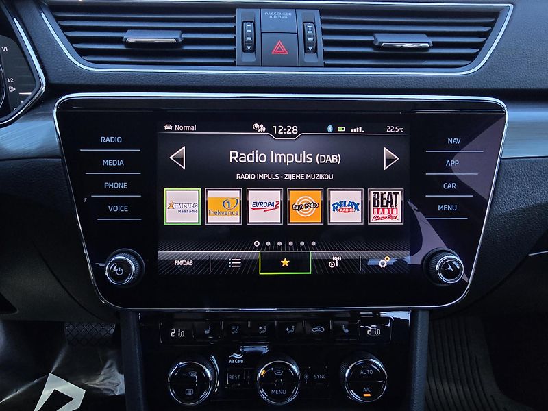 Škoda Superb 2.0TDI 110KW DSG STYLE+ TZ. ČR - fotka 38 z 50