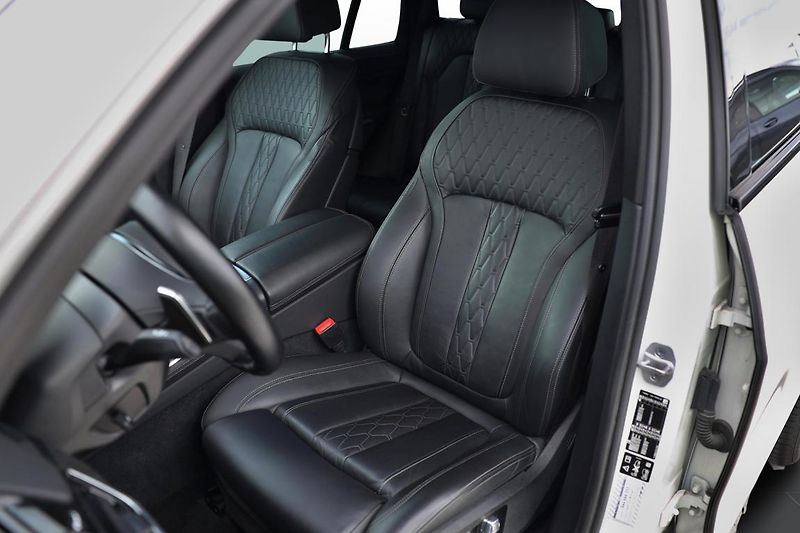 BMW X5 xDrive30d - fotka 10 z 14