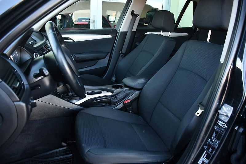 BMW X1 xDrive18d 2xALU - fotka 22 z 37