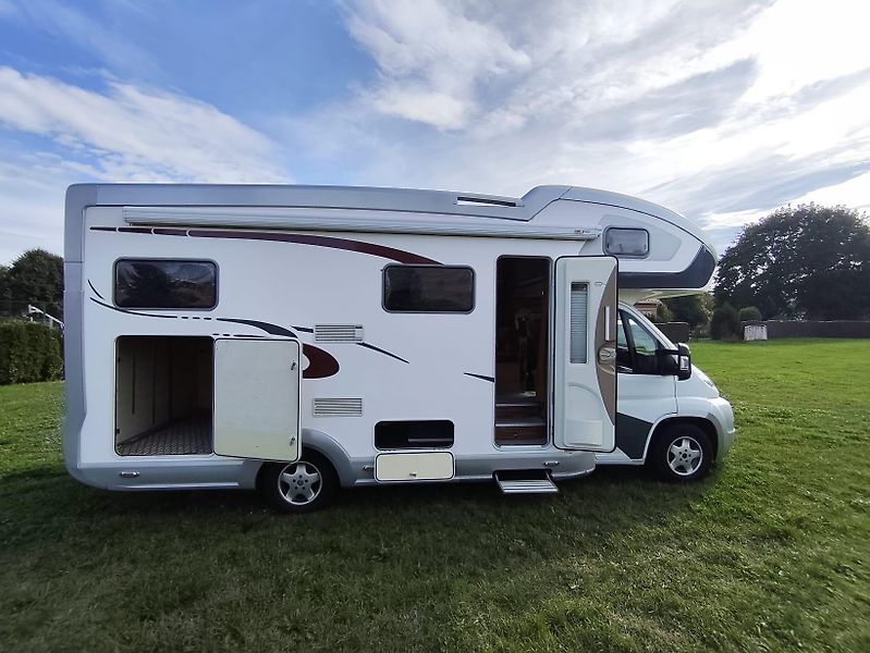 Fiat Ostatní (2008) 3.0 HDi IVECO 116KW - fotka 8 z 24