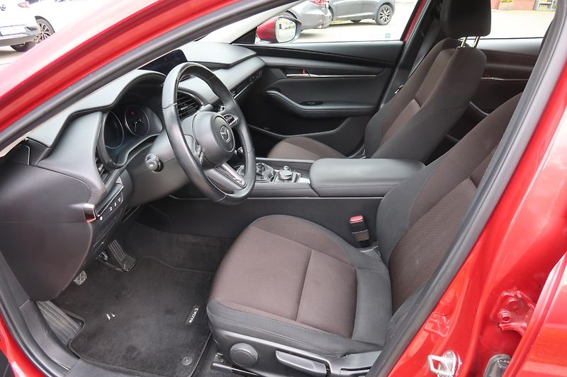 Mazda 3 SDN 2,0G 122k Plus - fotka 8 z 17