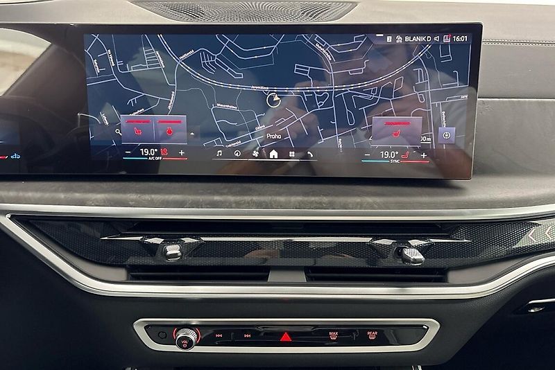 BMW X5 xDrive40d - fotka 19 z 26