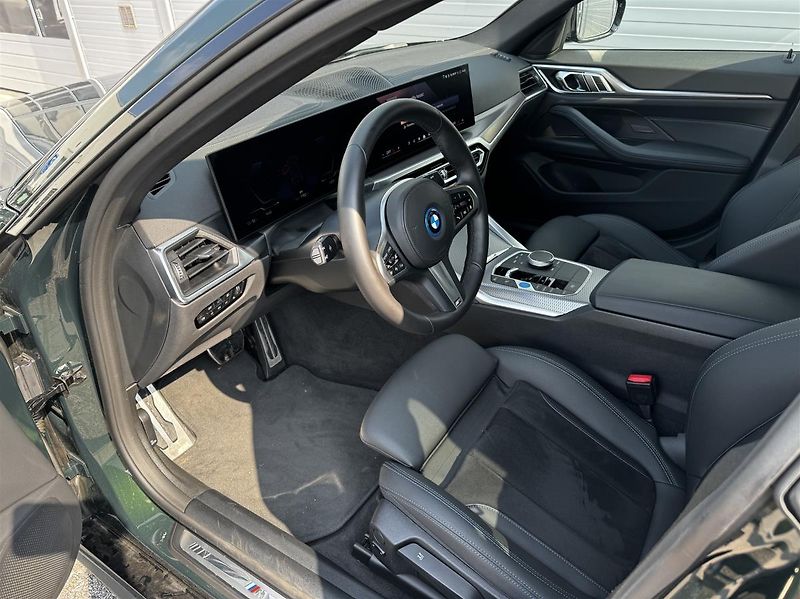 BMW i4 eDrive40 - fotka 5 z 13