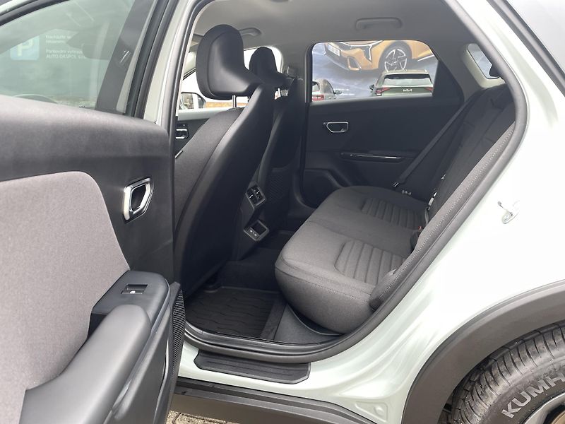 Kia K4 (2026) 1.0T-GDi MHEV 7DCT EXCLUSIVE - fotka 25 z 31