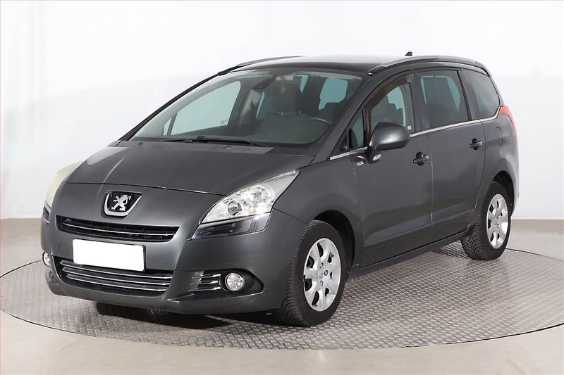 Peugeot 5008 (2014) 1.6 HDi, Serv.kniha, Tempomat - fotka 2 z 23