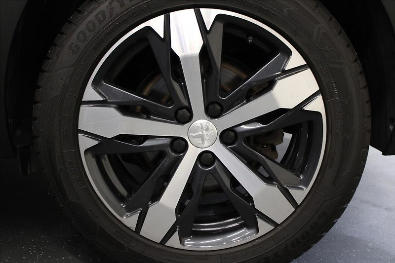 Peugeot 5008 1,5 HDi 1.majitel CZ 7 míst - fotka 28 z 35