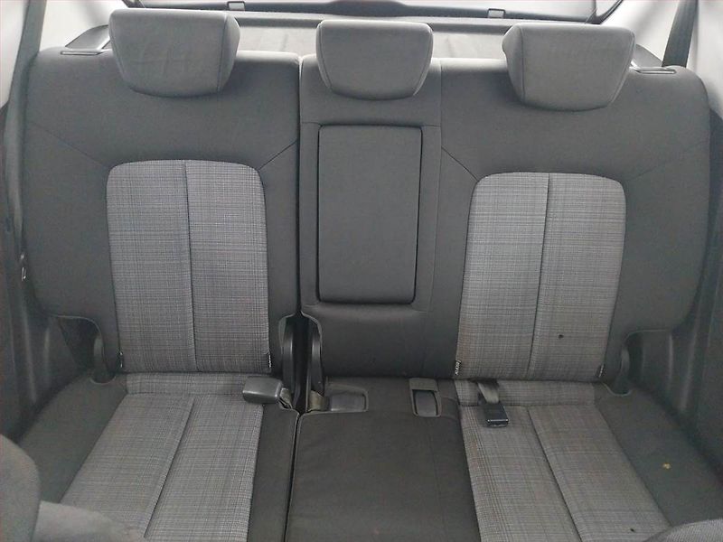 Kia Venga (2011) 1.4 CVVT, po STK, dobrý stav - fotka 10 z 14