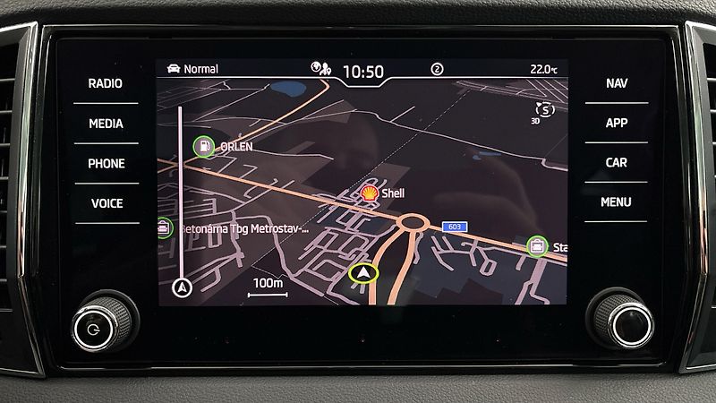 Škoda Karoq 2.0 TDI DSG 4x4 Style - fotka 28 z 29