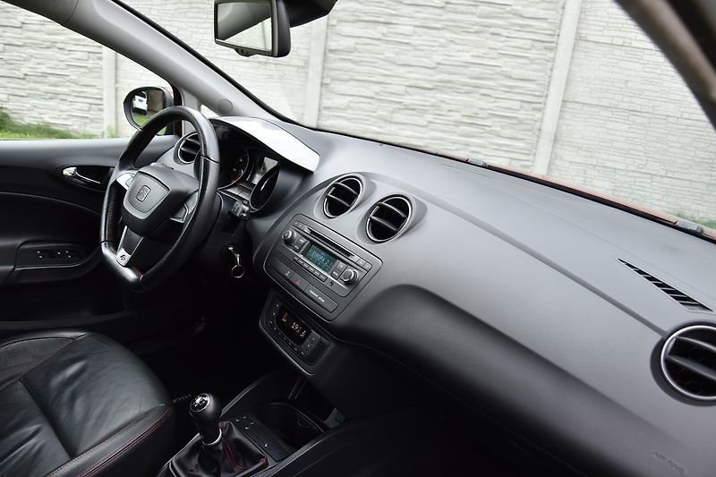 Seat Ibiza FR 1.6 TDi CR,XENON,KŮŽE,FACE - fotka 39 z 47