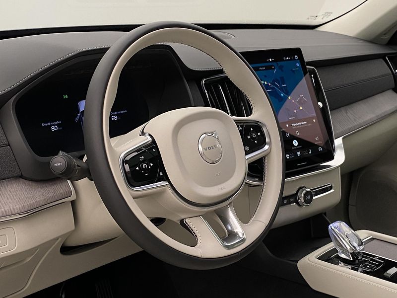 Volvo XC90 (2026) T8 AWD Plug-in BRIGHT PLUS 7m - fotka 4 z 68