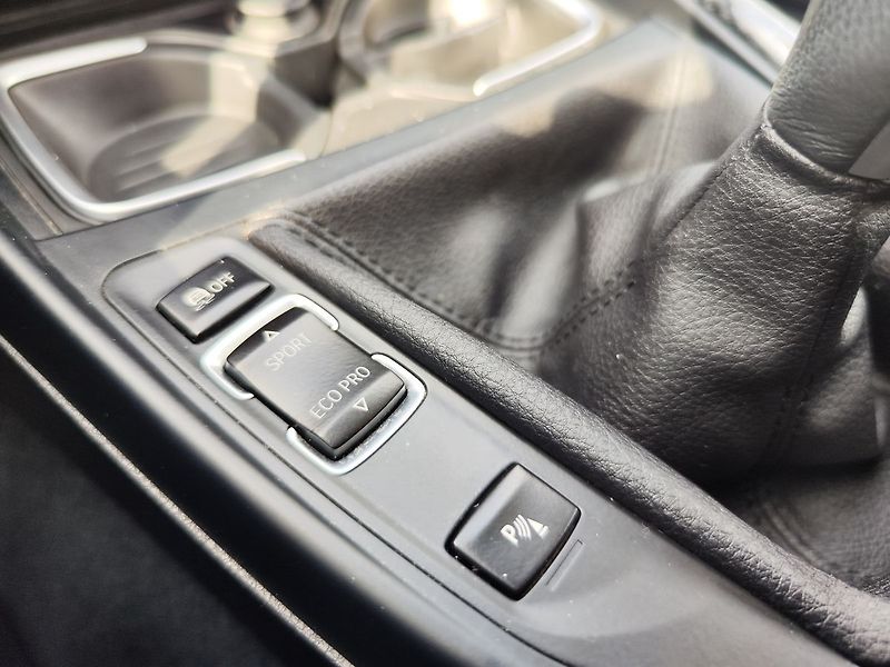 BMW Řada 1 118i Advantage ČR - fotka 19 z 28