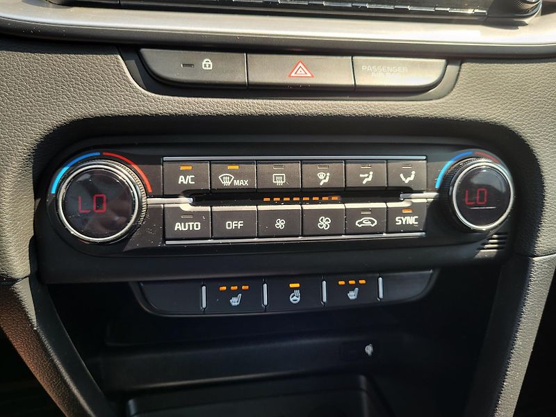 Kia Ceed 1.5 T-GDI 118kW Top SW *ČR - fotka 13 z 49