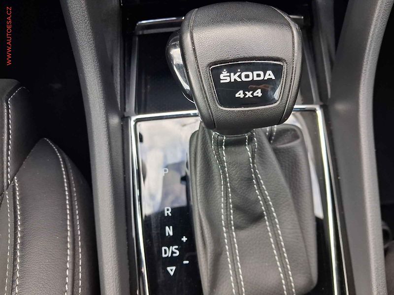 Škoda Kodiaq (2022) 2.0 TDi 4x4, ČR, SportLine - fotka 13 z 26