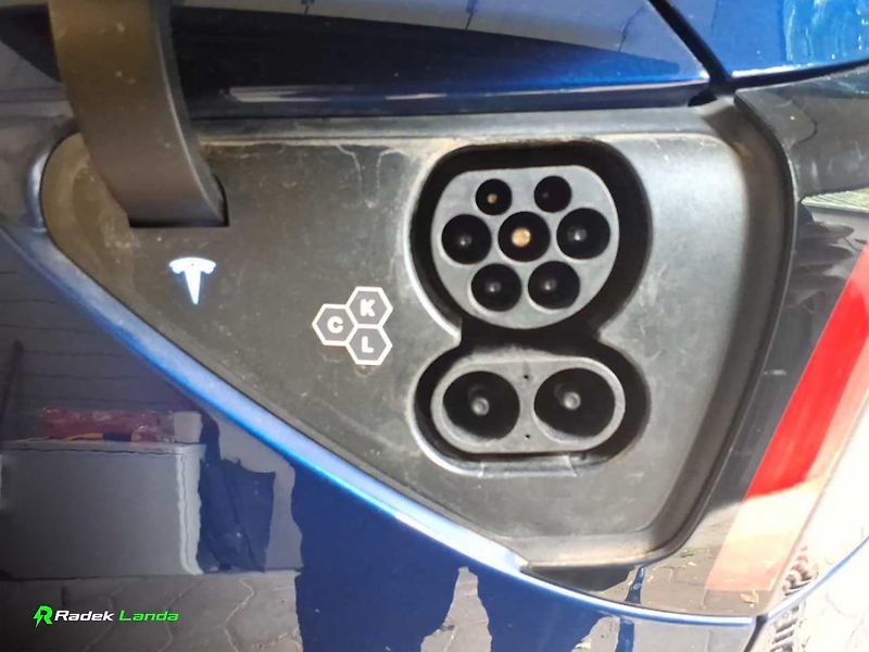Tesla Model Y (2023) Enhanced Autopilot, Tažné 1600 - fotka 8 z 13