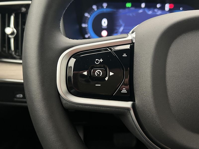 Volvo XC90 T8 AWD RECHARGE ULTRA BRIGHT - fotka 29 z 57
