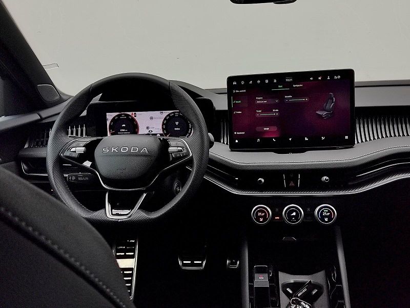 Škoda Superb (2025) SportLine 2,0 Tdi 110 Kw DSG S - fotka 6 z 44