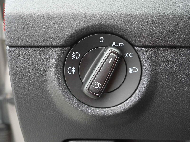Škoda Octavia (2015) 2.0 TDi, ČR, Elegance - fotka 12 z 19