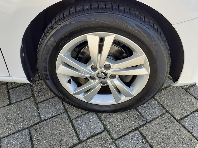Škoda Fabia (2021) KOMBI 1.0 TSi STYLE - fotka 25 z 36