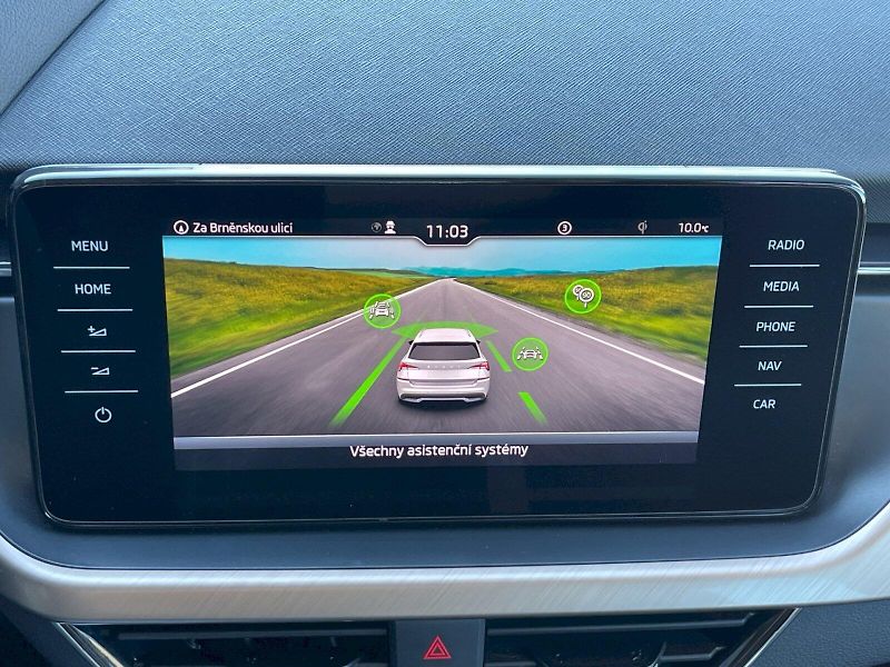 Škoda Kamiq (2023) 1.0 TSI 81 kW Style Plus - fotka 15 z 32
