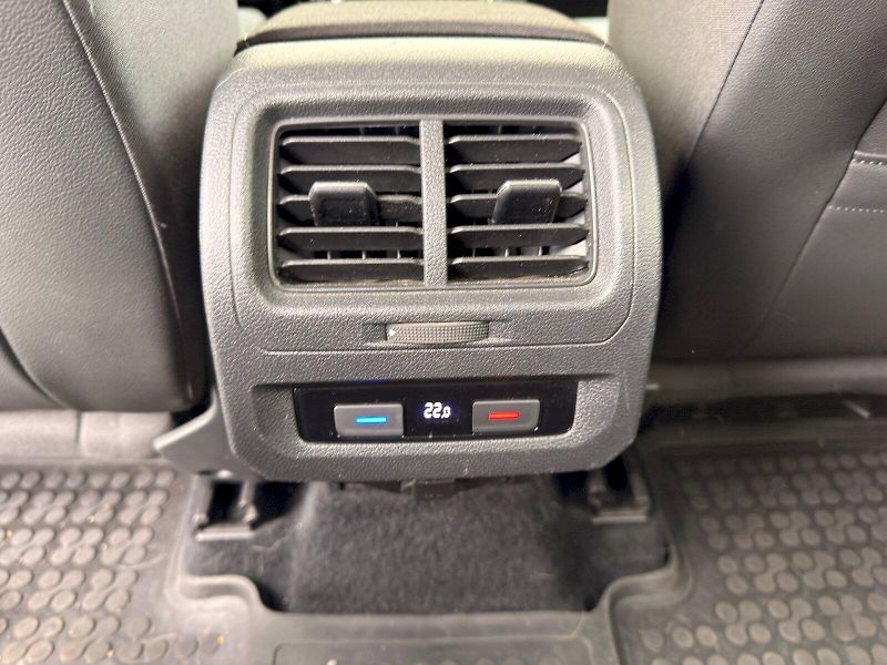 Volkswagen Touran (2015) HL 2,0 TDI BMT SCR 6G - fotka 11 z 27