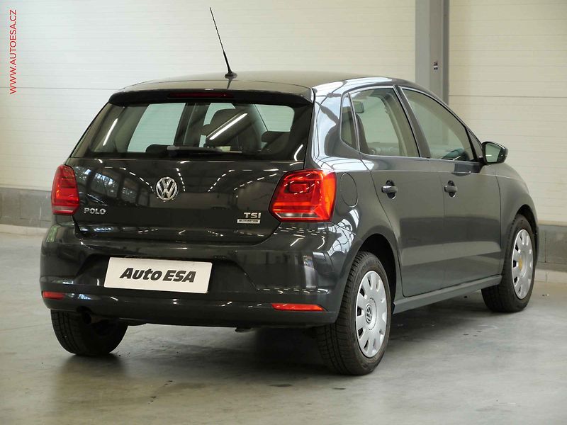 Volkswagen Polo (2014) 1.2TSi, 2.maj, AC - fotka 4 z 16