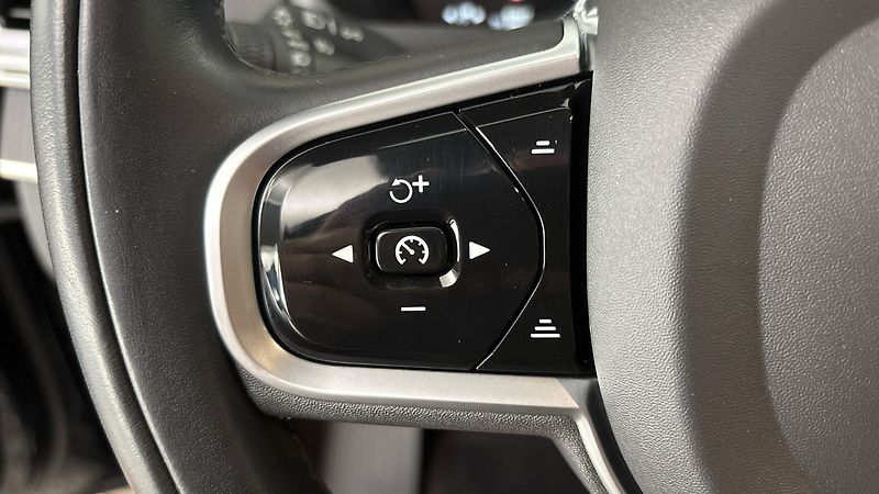 Volvo XC90 2.0 B5 AUT AWD Inscription - fotka 14 z 32