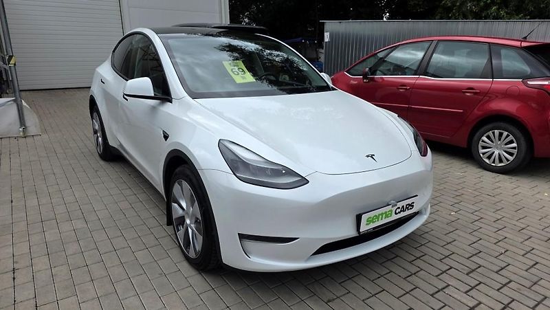 Tesla Model Y (2023) Long Range AWD DE SoH 91,2% - fotka 4 z 40
