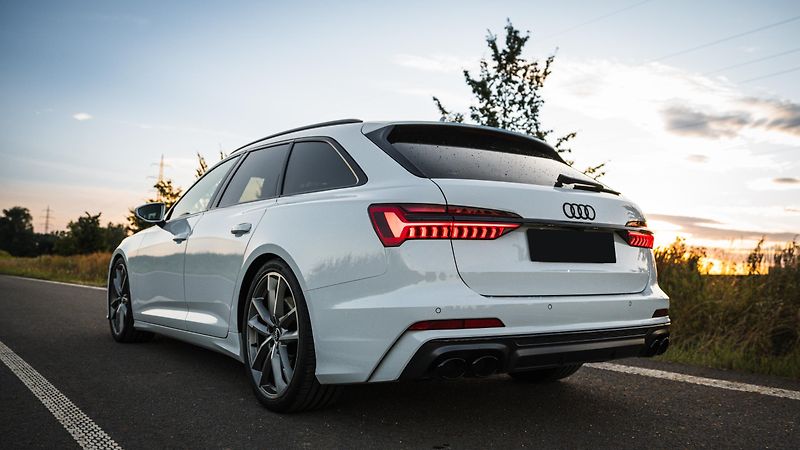 Audi S6 (2019) Panorama| B&O| Vzduch| Webasto - fotka 2 z 15