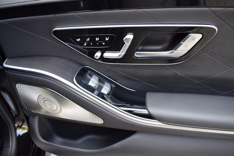 Mercedes-Benz Třídy S (2023) S400d AMG L 4M/360/Masáže/HUD/ - fotka 35 z 56