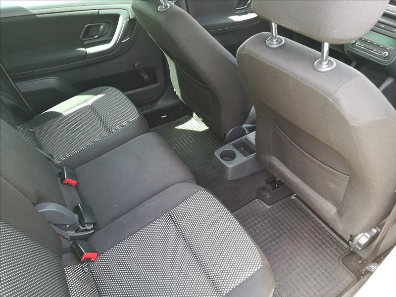 Škoda Roomster 1,2 TSi Scout - fotka 10 z 17