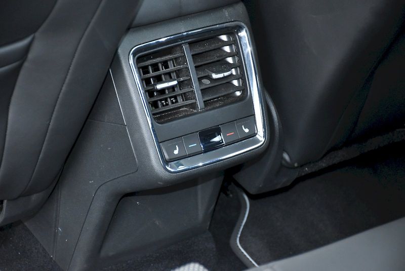 Škoda Enyaq (2023) RS 80 220 kW 4x4 - fotka 29 z 35