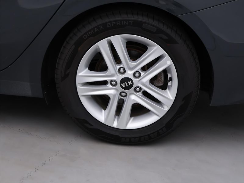 Kia Ceed 1,4 T-GDI Fresh CZ - fotka 20 z 27