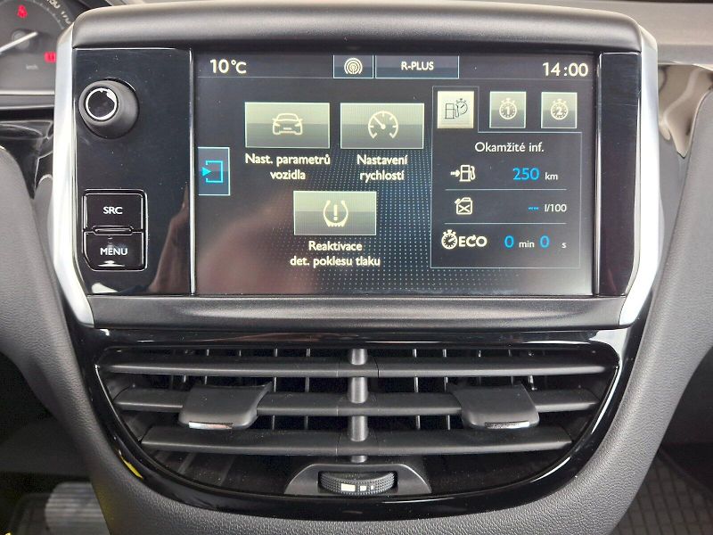 Peugeot 208 (2016) ALLURE Automat 1,2i 60kW - fotka 19 z 35