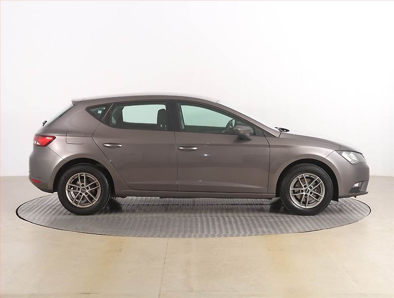 Seat Leon (2016) 1.2 TSI, Tempomat - fotka 6 z 16